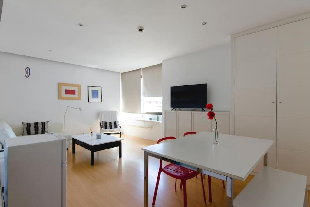 Beautiful Flat A Stone'S Throw From The Retiro-Vill Madri Exterior foto
